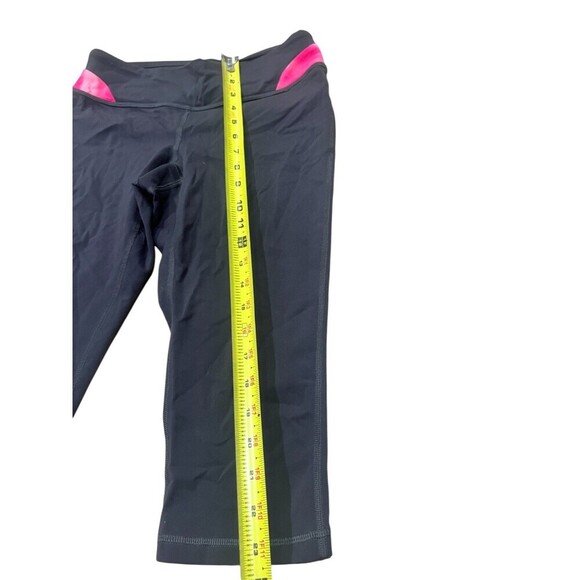 Lucy Womens Capri Leggings Size S Black Pink Cropped Yoga Training Gym Stretch - Picture 3 of 5